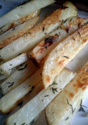 A picture of 'Thyme Fries' (vegan).
