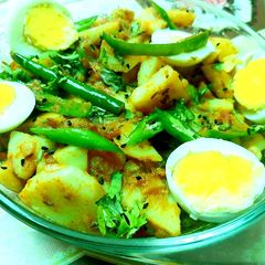 A picture of Achari Aloo Anday.