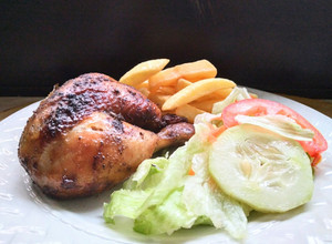 Una foto de Pollo a la Brasa Casero estilo Oriental 👍🇵🇪