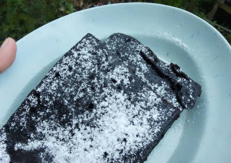 Langkah Mudah untuk Menyiapkan Brownies Kukus Oreo yang Lezat Sekali