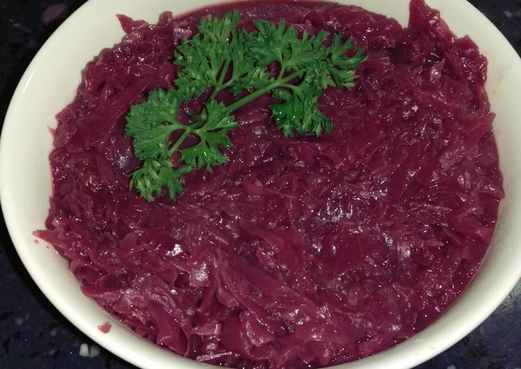 How to Make Recipe of German Red Cabbage (Rotkohl)