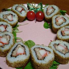 A picture of California Rolls Wreath.