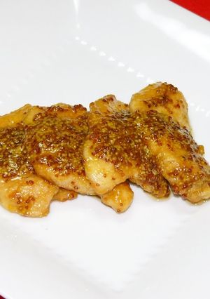 A picture of Sautéed Chicken Breast with Grainy Mustard Sauce.