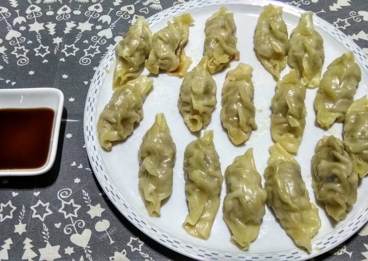 Gyozas de carne de cerdo, gambas y pimiento verde