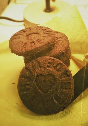 A picture of Hazelnut Love cookies.