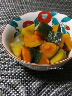 A picture of Super Easy Simmered Kabocha and Sweet Potatoes.