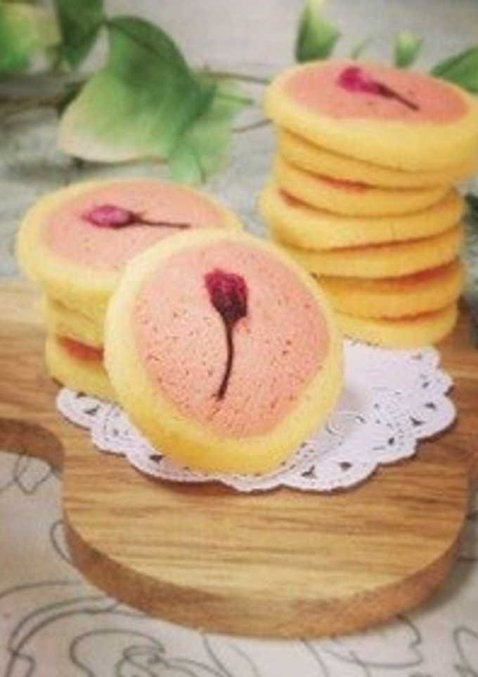 A picture of Spring Scenery Sakura Cookies.