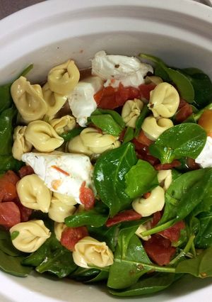 A picture of crockpot Tortellini.