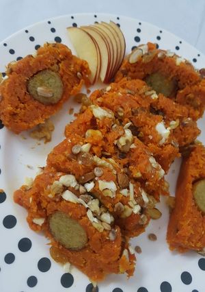 गुलाब जामुन और गाजर हलवा ट्रेन (Gulab Jamun aur Gajar Halwa train recipe in Hindi) रेसिपी मुख्य फोटो