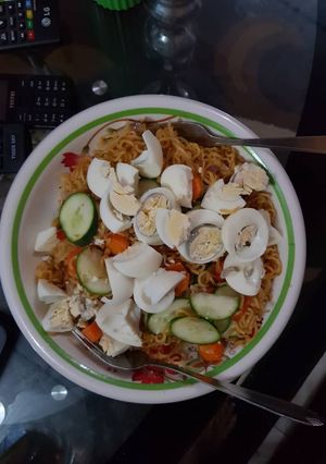 A picture of Fried indomie.
