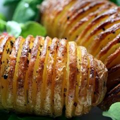 A picture of Sig's Humbles ( hasselback potatoes).
