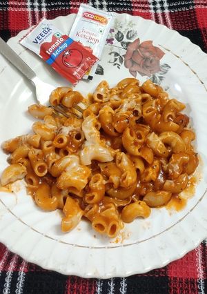 પાસ્તા (Pasta Recipe In Gujarati) રેસીપી મુખ્ય ફોટો