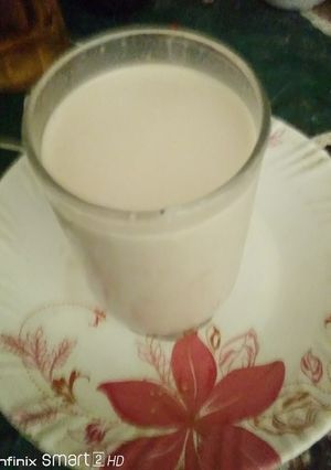 A picture of Thandai/ ghota badam/sardai.