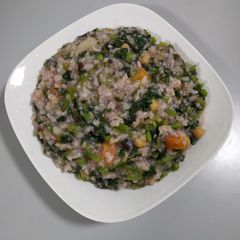 A picture of Red Amaranth Potato Rice Porridge with Chickpeas.