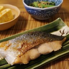 A picture of Grilled Salted Salmon.