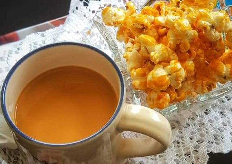 Simple Way to Make Quick Caramel Popcorn