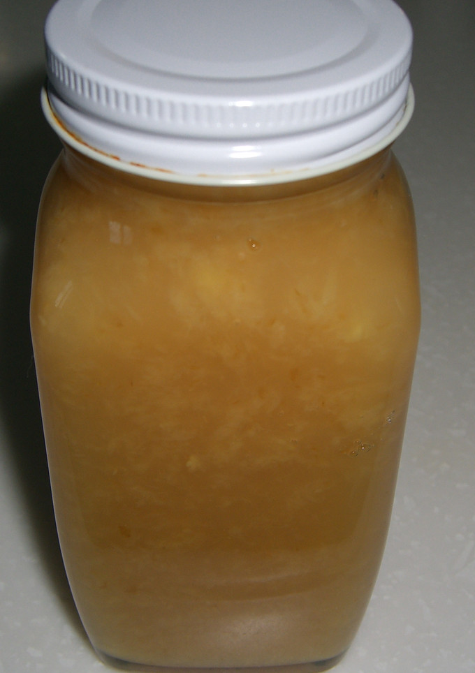 A picture of Ginger Jam with Apples.