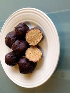 A picture of Chocolate PB Balls.