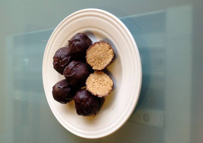 Chocolate PB Balls