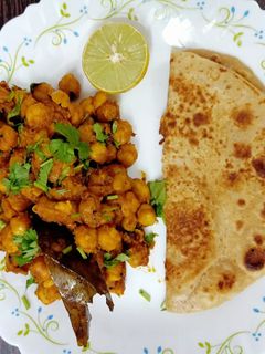 छोले मसाला (Chole masala recipe in hindi) रेसिपी मुख्य फोटो