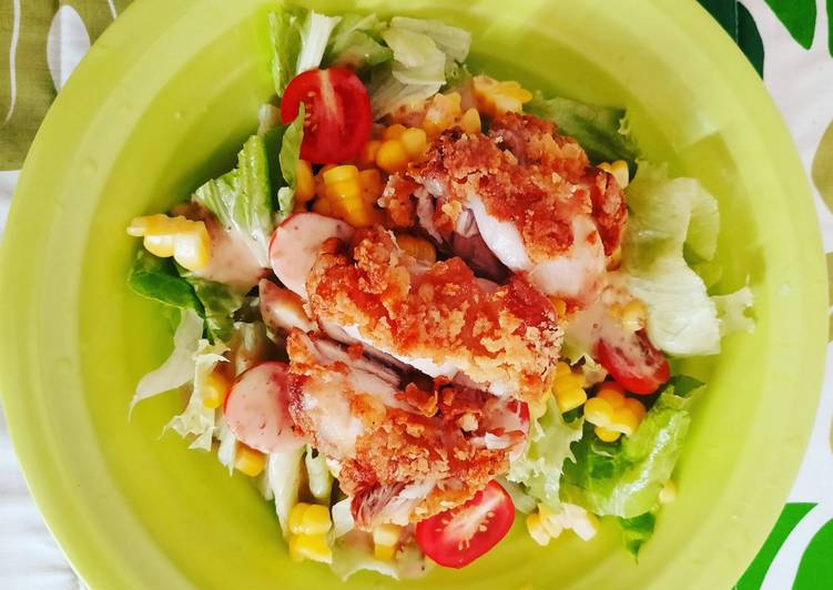Bagaimana Menyiapkan Chicken Salad Bikin Ngiler