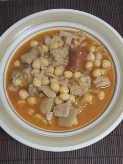 Una foto de Garbanzos con callos de ternera