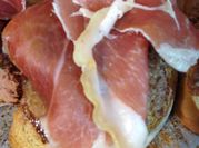 Una foto de foie a la plancha