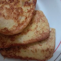 A picture of French Toast 🍞.