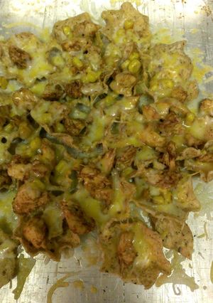 A picture of Bomb.com Easy Chicken Nachos.
