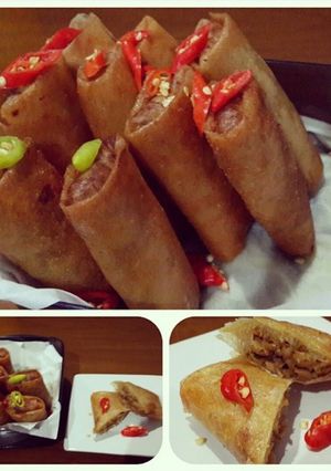 A picture of Lumpia Semarang.