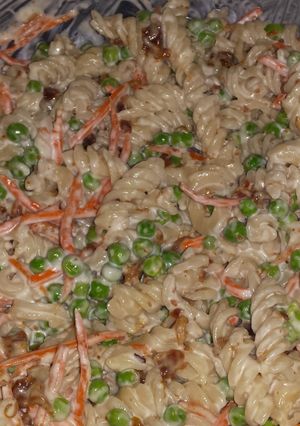 A picture of Gluten free bacon ranch pasta salad.