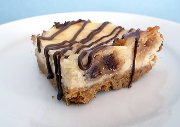 chocolate chip cookie cheesecake bars