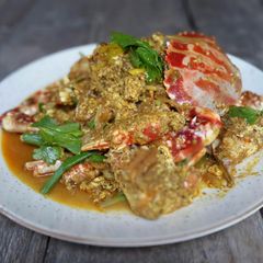 A picture of Stir fried Crabs with curry powder.