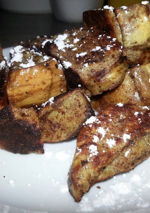 A picture of french toast bites.