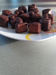Málnás csokis bon-bon recept fotója