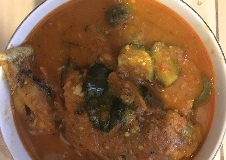 Resep Mujair Rendem Bumbu Kuning yang Lezat