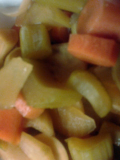A picture of pickled veggies.