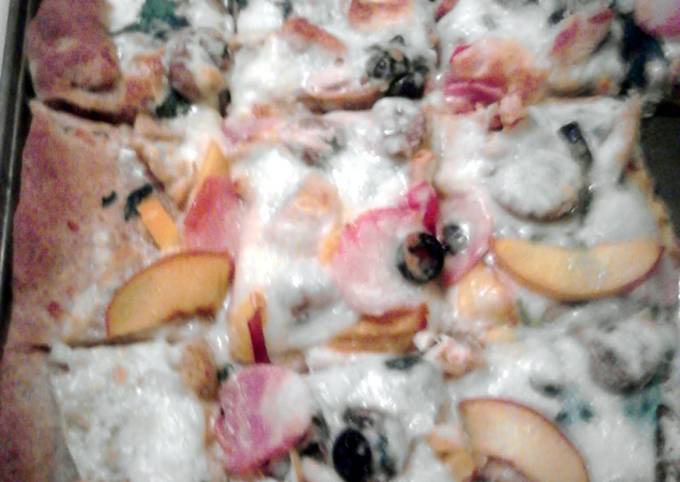 Desray's peach pizza