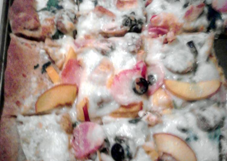 Recipe of Any-night-of-the-week Desray&#39;s peach pizza