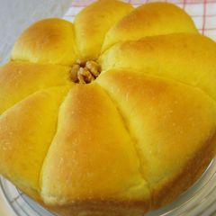 A picture of Halloween Kabocha Squash Bread.