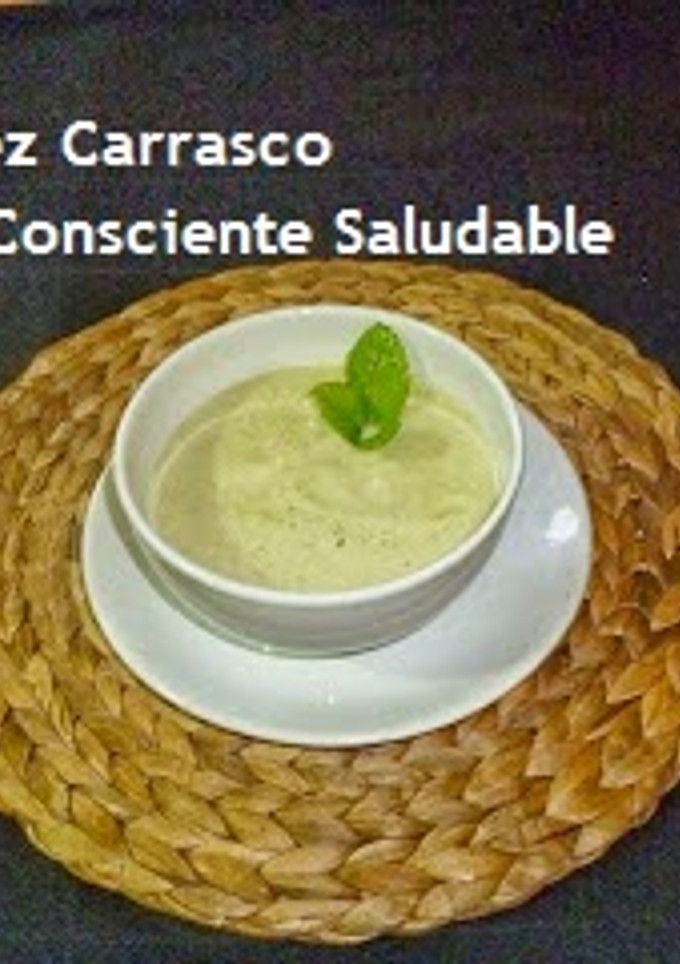 Una foto de Crema de calabacín y tofu