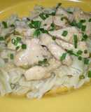 Pasta con Pollo en Salsa Blanca