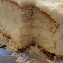 A picture of Tropical Lemon Cake.