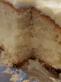 A picture of Tropical Lemon Cake.