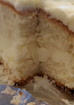 A picture of Tropical Lemon Cake.