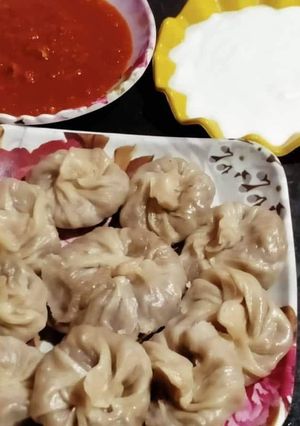 A picture of Momos.