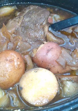 A picture of Nikki's Roast and Potatoes.