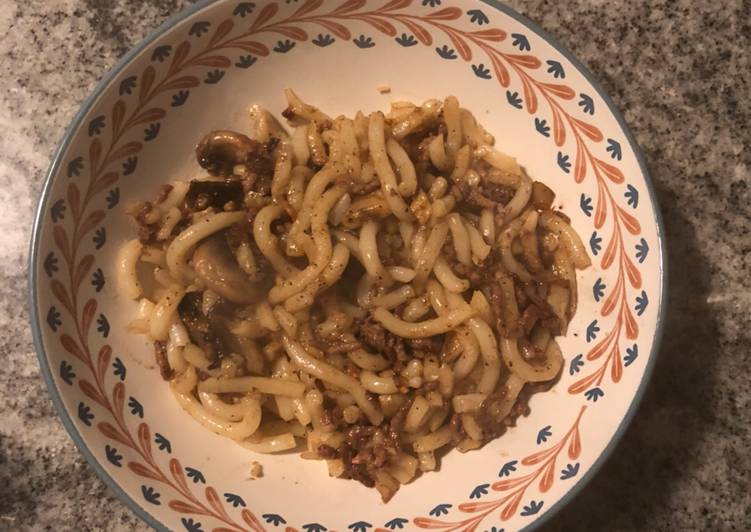 Udon with ground beef and mushroom