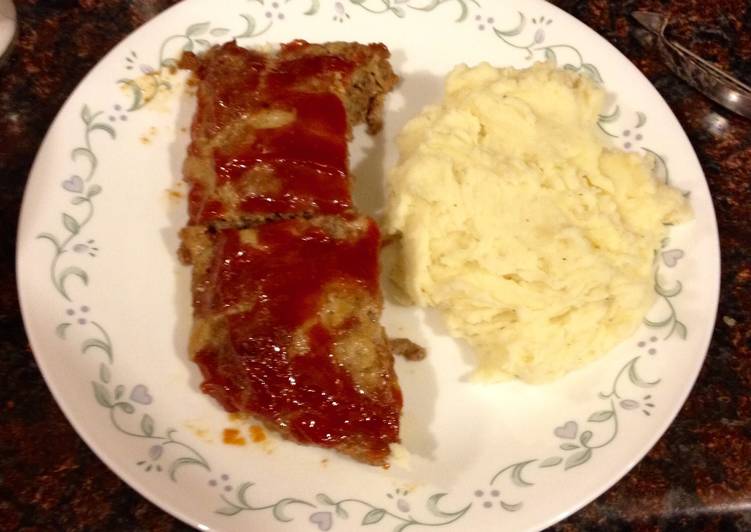 Steps to Prepare Quick Meatloaf