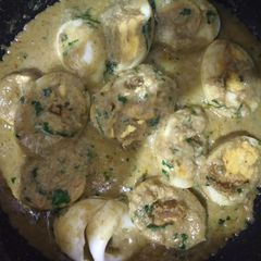 A picture of Egg malai masala.